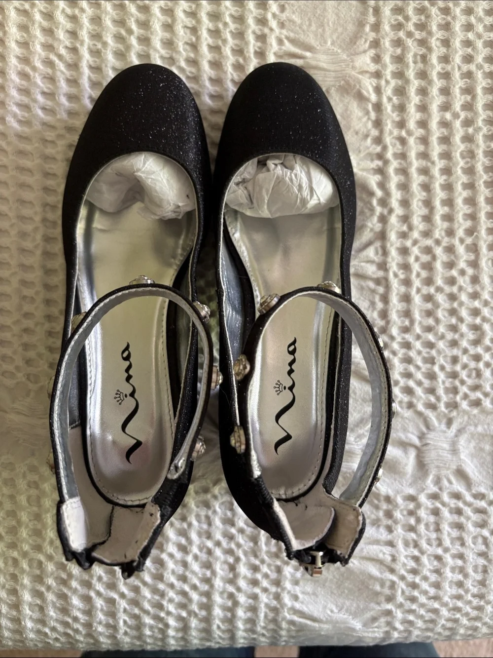 Nina Black youth dress shoes size 6M